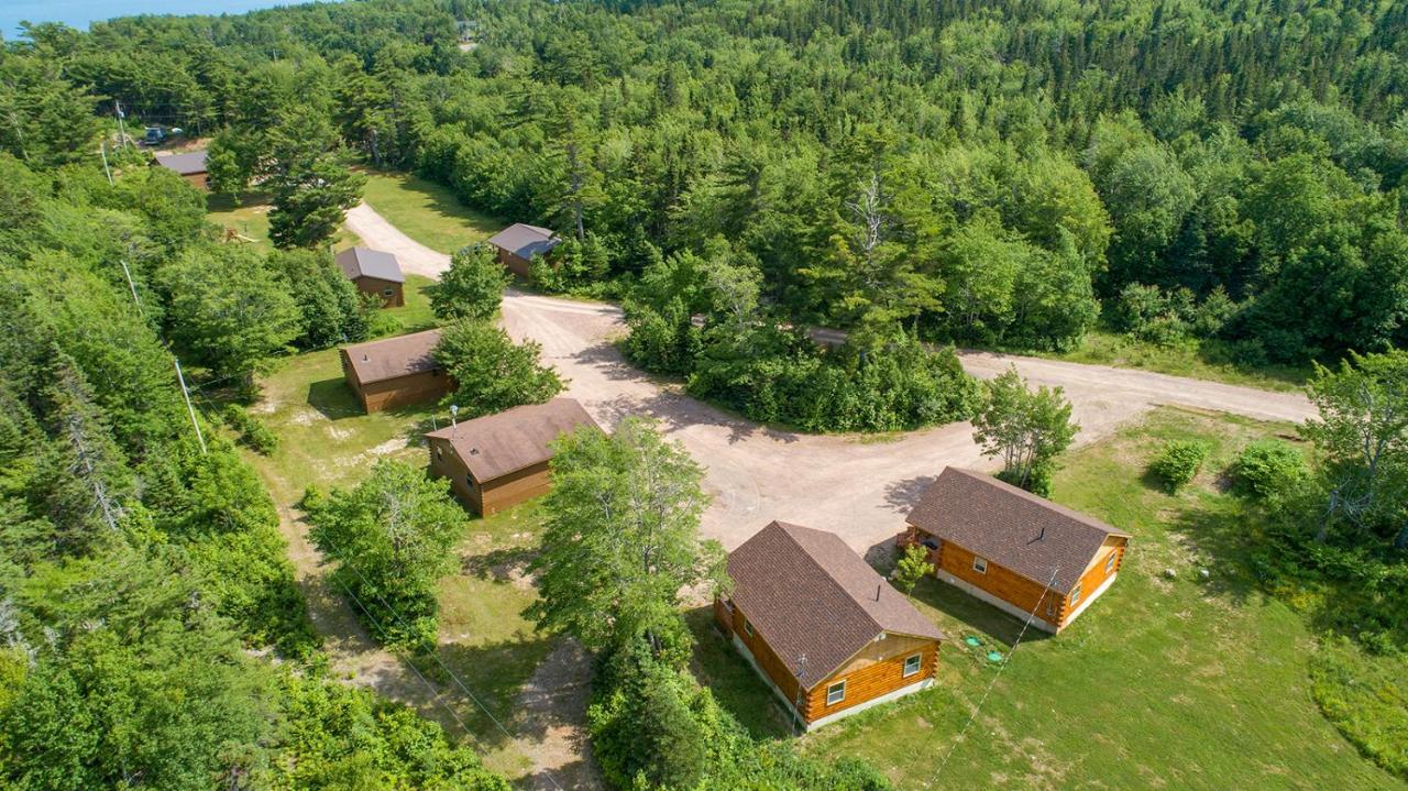 Ingonish Chalets Экстерьер фото